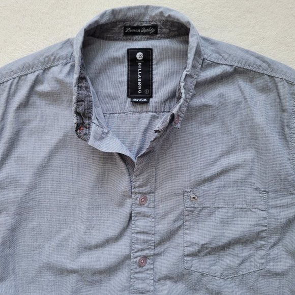 Billabong | Button-Down Men's Short Sleeve Shirt EUC Small light blue - Picture 7 of 12